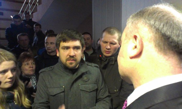 Громада Рівненщини не признає нового начальника УМВС, якого "заводить" по квоті "Свобода"