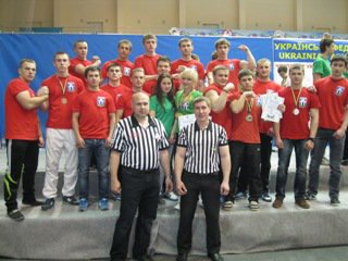 Рівненські армреслери привезли з Чемпіонату України шість медалей