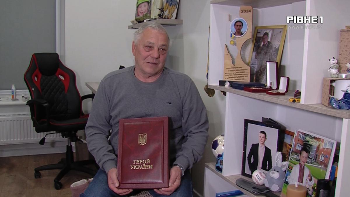 Зеленський посмертно нагородив 23-річного рівнянина 