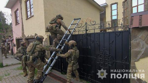 В Одесі викрили шахрайський call-центр, жертвами якого стали 16 громадян Чехії
