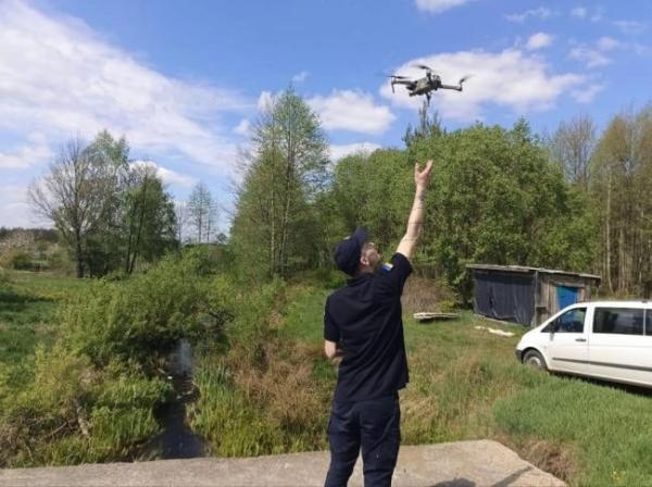 Рятувальники дронами шукають паліїв на Рівненщині (ФОТО)