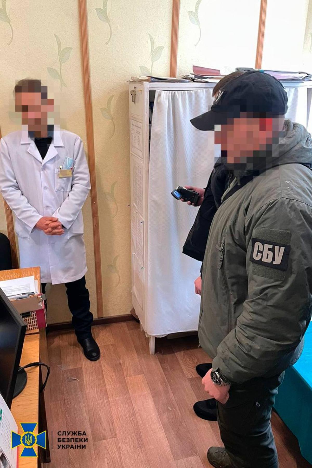 На Рівненщині викрили посадовця однієї з міських лікарень на хабарі за продовження терміну дії інвалідності