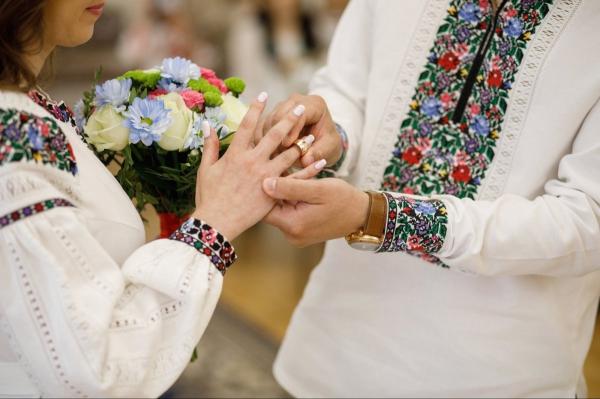 Більше тисяча шістсот пар на Рівненщині уклали шлюб впродовж року