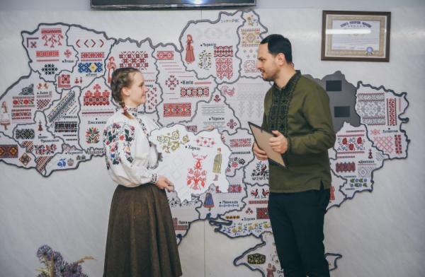 Рівненські вишивальниці увійшли до Книги рекордів України