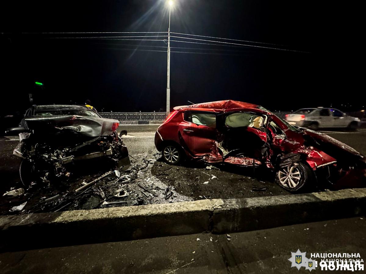 У поліції повідомили деталі ДТП на мосту у Рівному (ФОТО)