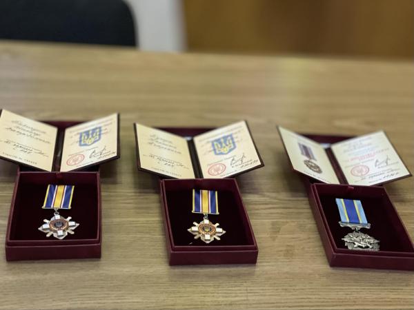 У Рівненському арйоні урочисто вручили державні нагороди військових