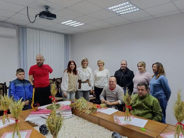 У Здолбунівській громаді ветерани та їх родини виготовляли різдвяну коляду (ФОТО)