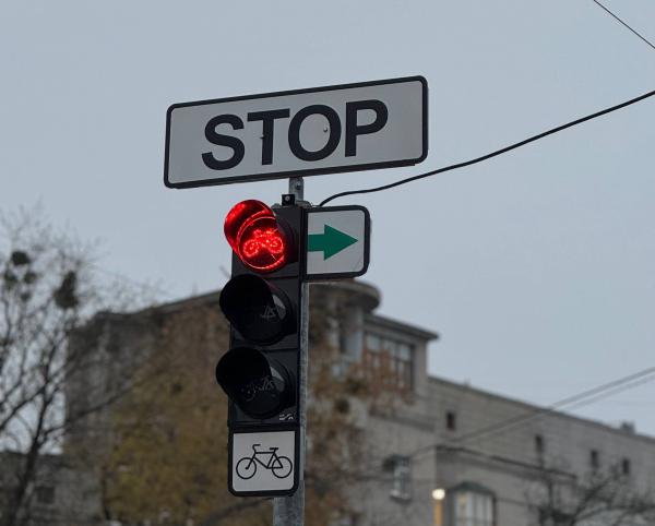 На одному з перехресть Рівного тимчасово вимкнуть світлофор