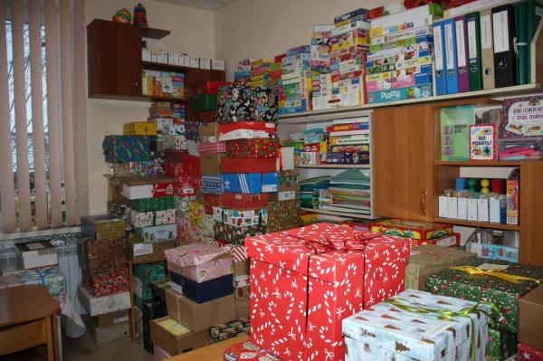 Діти Рівного отримують різдвяні подарунки від польських партнерів з Ольштина