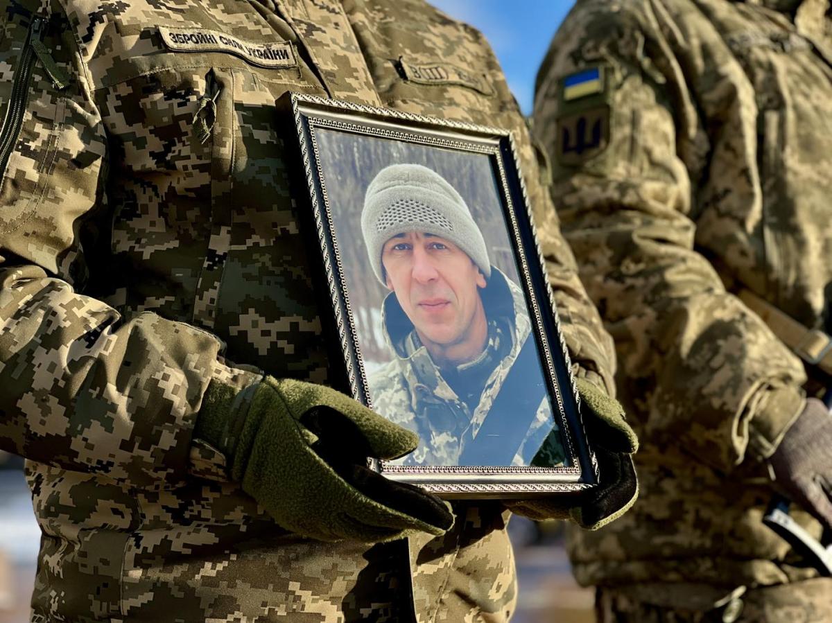 У Рівному попрощалися із Василем Дещинським (ФОТО)