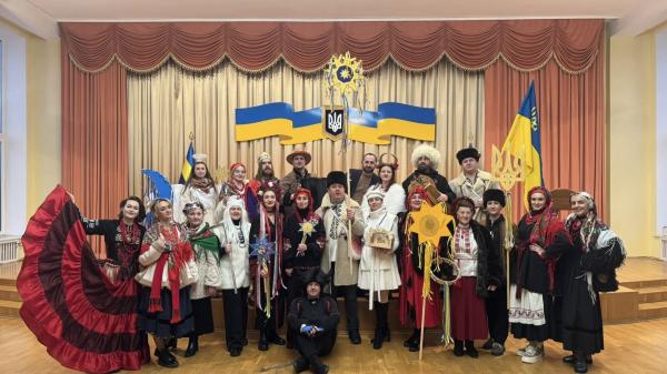 Четвертий Різдвяний вертеп обласної лікарні Рівного зібрав кошти на підтримку ЗСУ