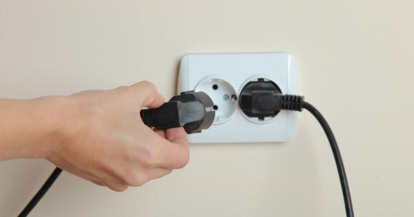 Жителів Рівненщини закликають до ощадливого споживання електроенергії