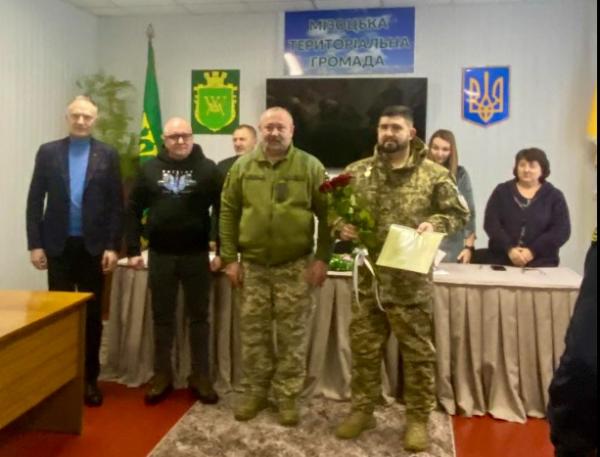 Президентську відзнаку «За оборону України» вручили захиснику із Рівненщини (ФОТО)