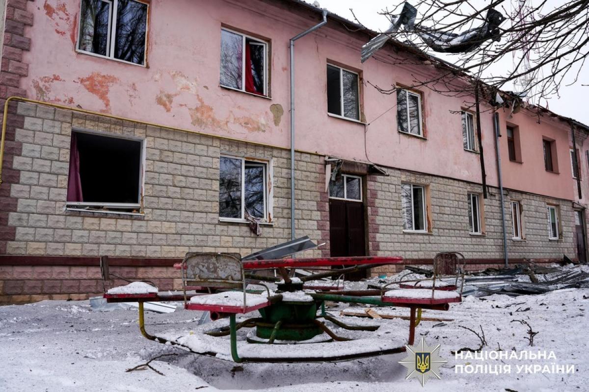 На Рівненщині через ворожий удар загинув чоловік, ще двоє людей у лікарні: поліція фіксує наслідки (ФОТО+ВІДЕО)