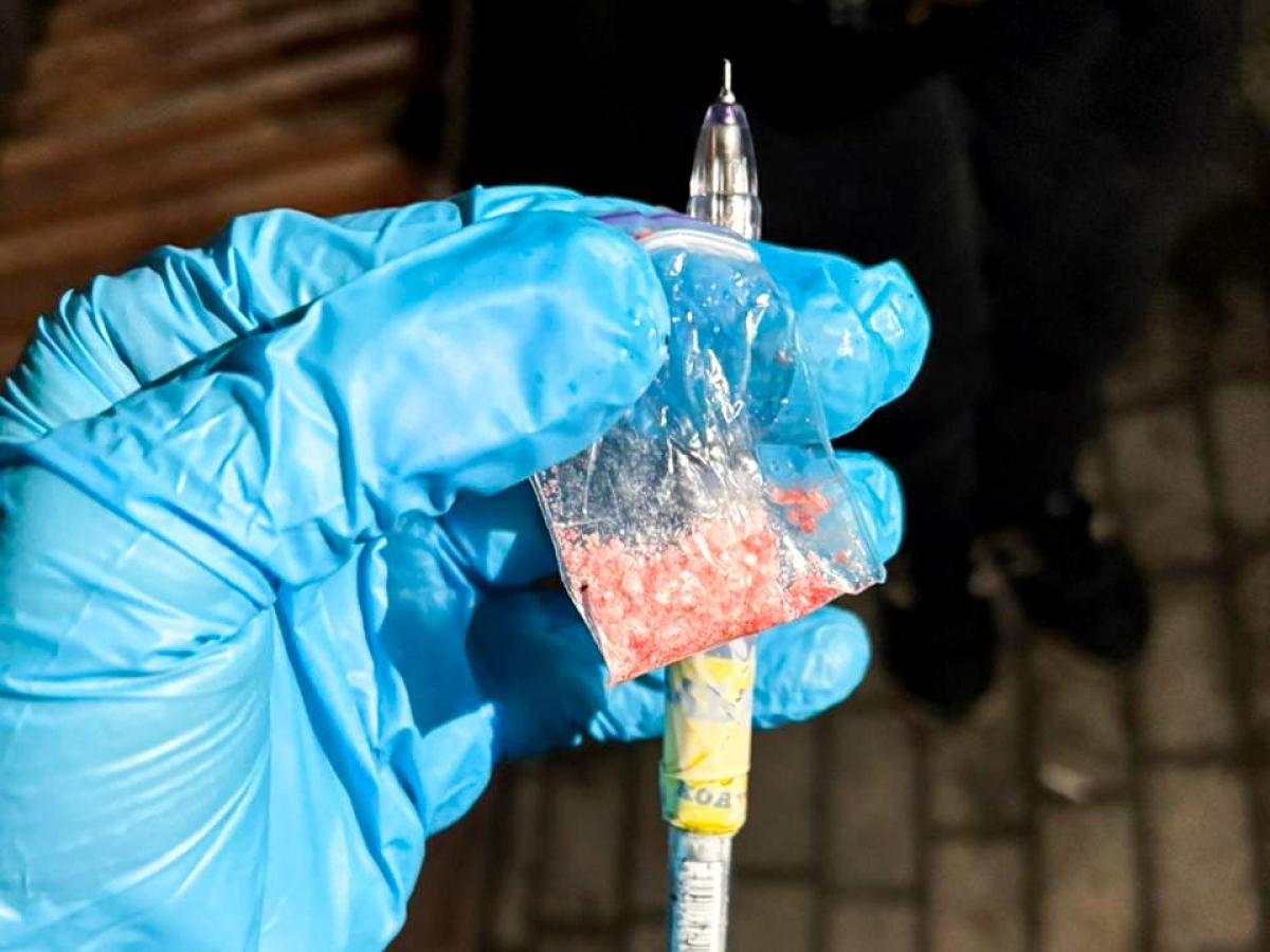 У Рівному затримали дилера: вилучили пакетики та «закладки»