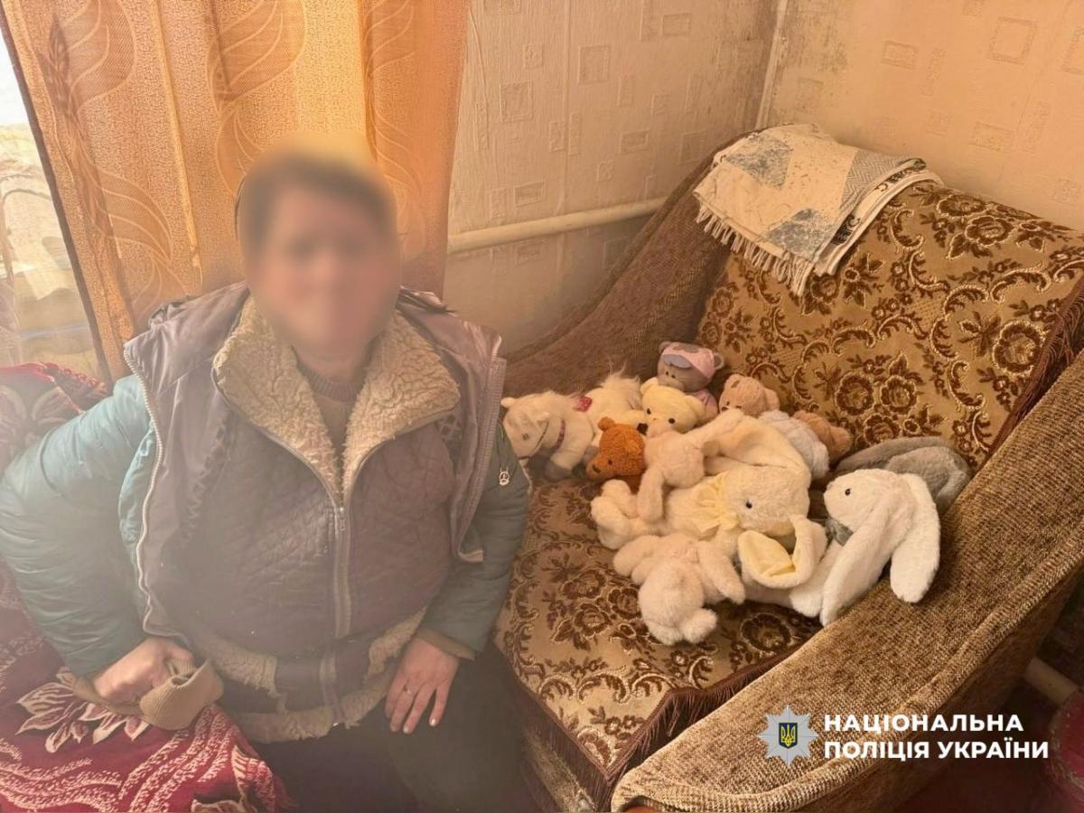 Вкрала іграшки із дитячої могили: на Рівненщині розшукали зловмисницю (ФОТО)