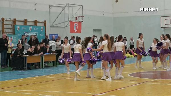 Яскравий старт Шкільних ліг: Рівненщина відкрила обласний етап черлідингом (ВІДЕО)