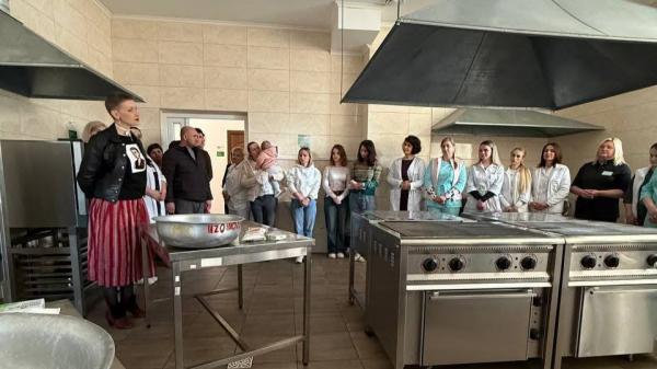 У Рівному випікання пасок допомагає відновлювати ментальне здоров’я