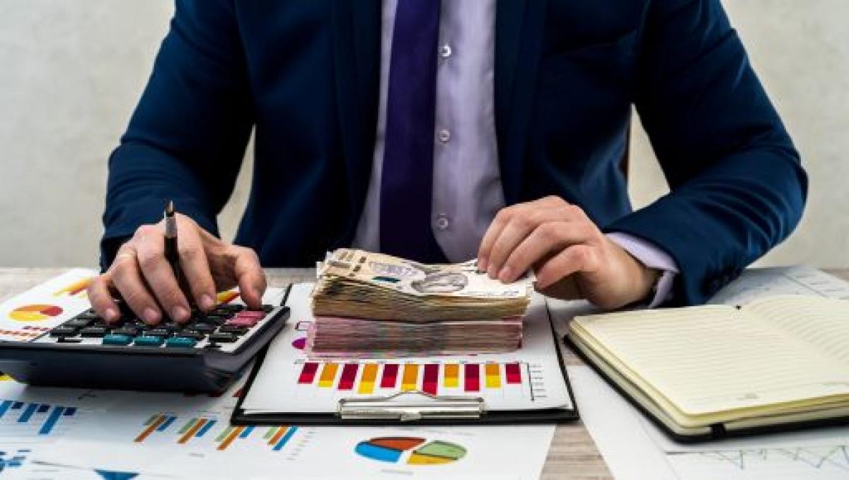 Безпідставні надбавки працівникам: справу екскерівника медзакладу на Рівненщині скеровано до суду 