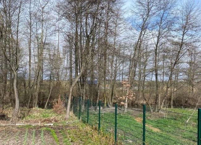 У Здолбунові парканом перекрили доступ до річки