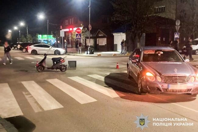 В автопригоді у Костополі постраждали неповнолітні водій та пасажир мотоциклу (ФОТО)