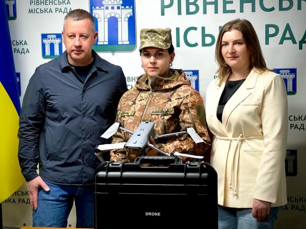 Рівненська громада передала допомогу для 27 військових частин