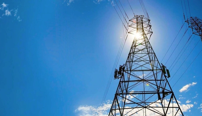 Сильний вітер пошкодив електромережі на Рівненщині 