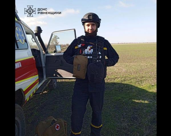 «Бути там, де потрібен, і рятувати попри все»: історія фельдшера ДСНС з Рівненщини