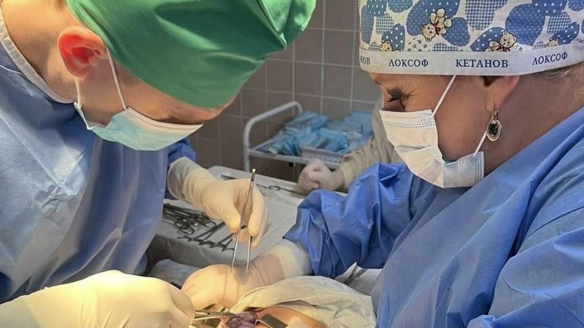 У Рівному лікарі успішно видалили рідкісну пухлину блукаючого нерва