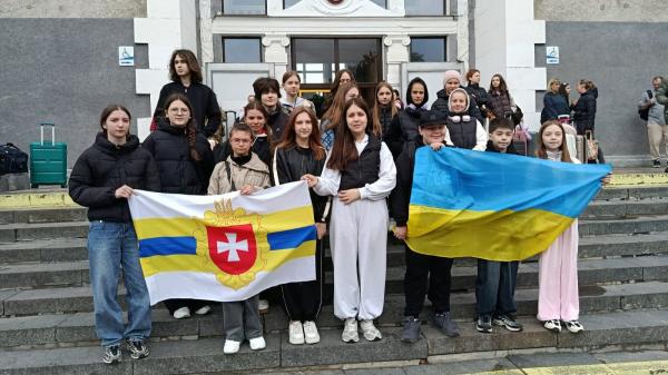 Ще 20 дітей із Рівненщини вирушили на відпочинок до «Артеку»