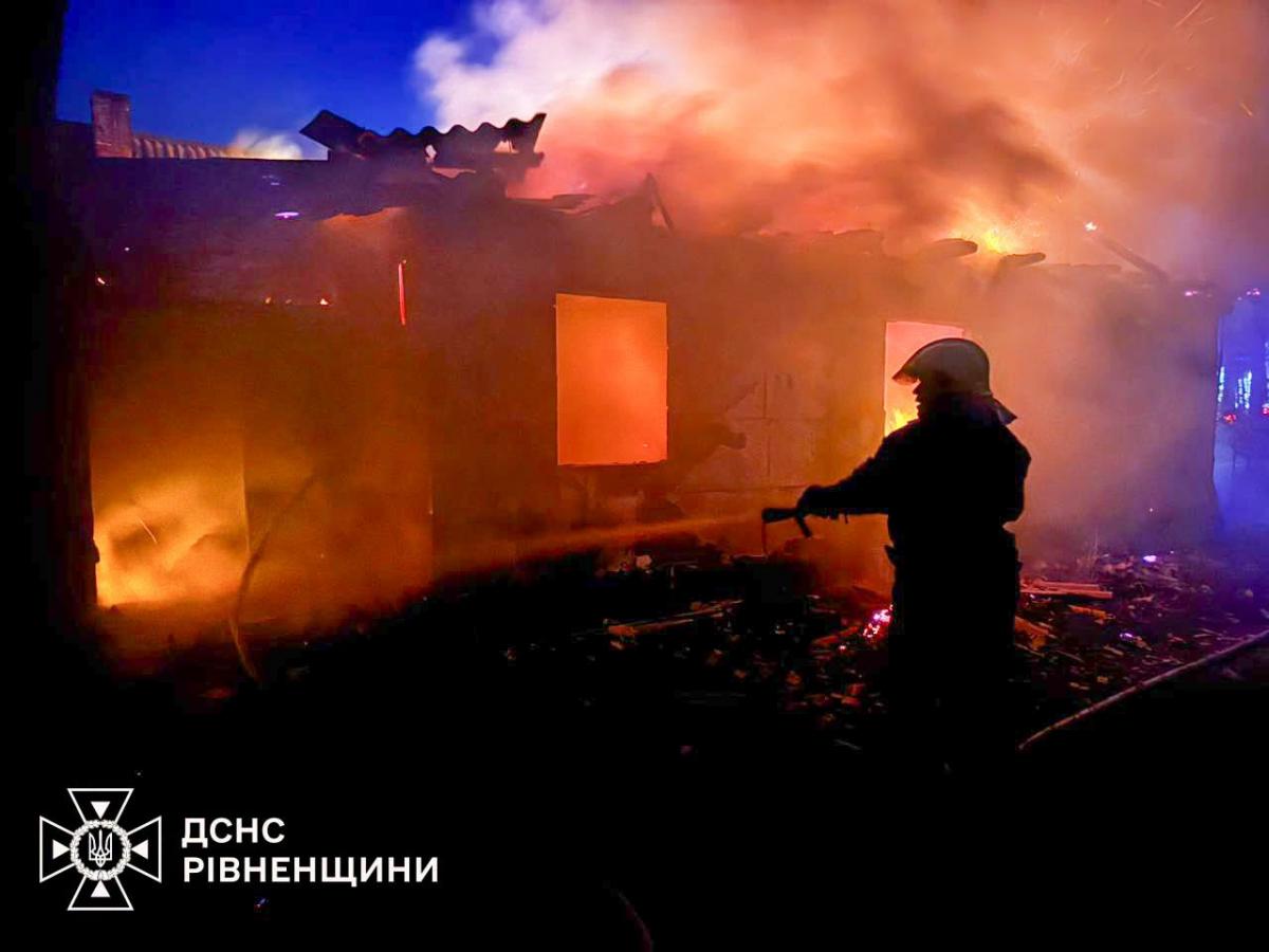 На Рівненщині під час пожежі у приватному будинку загинув чоловік