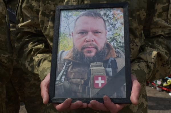 Захищав Україну з перших днів війни: у Дубні попрощалися з військовим Олександром Стецюком