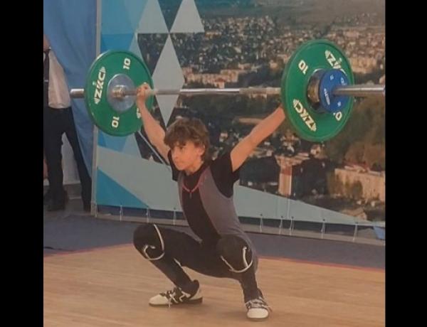 Здолбунівчанин став чемпіоном України з важкої атлетики серед юнаків до 13 років 