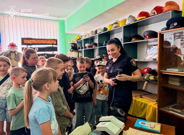 Рятувальники Рівненщини навчають дітей безпеки перед літніми канікулами