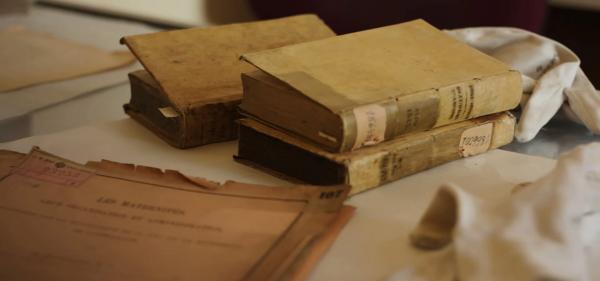 У Рівному бібліотека для дітей допомагає відновлювати пошкоджені книги