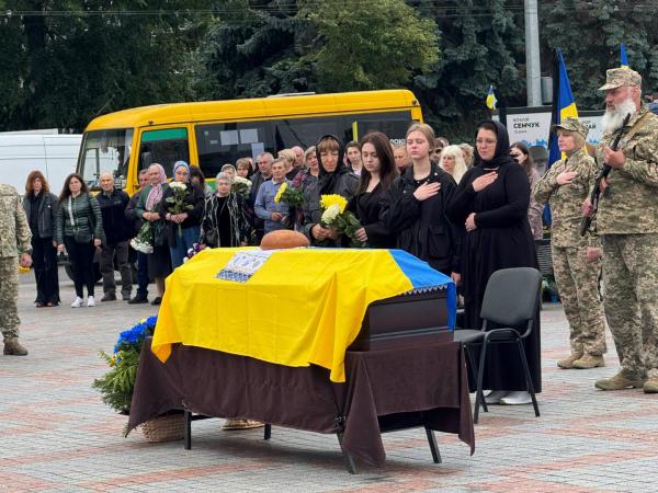 У Рівному попрощалися із захисником України Віктором Романюком