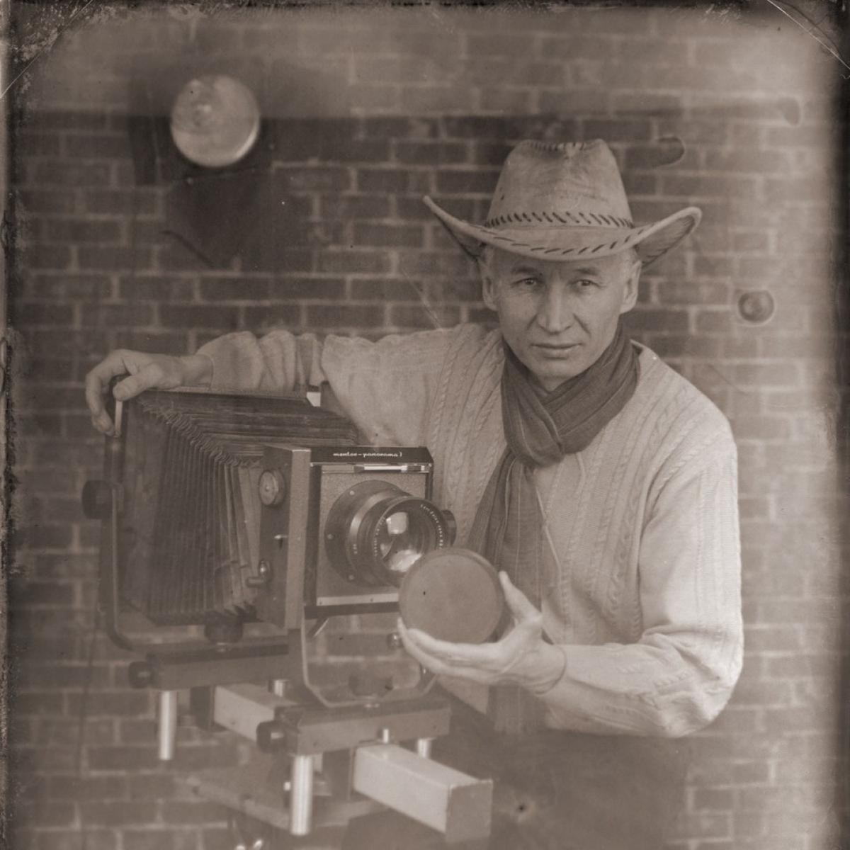 фото Alex Kharvat