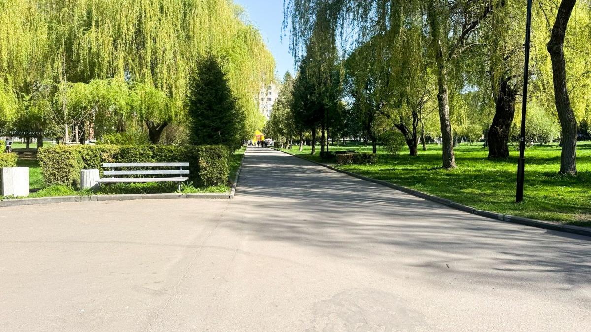 У Рівному правоохоронці розшукують водія, який наїхав самокатом на пенсіонера