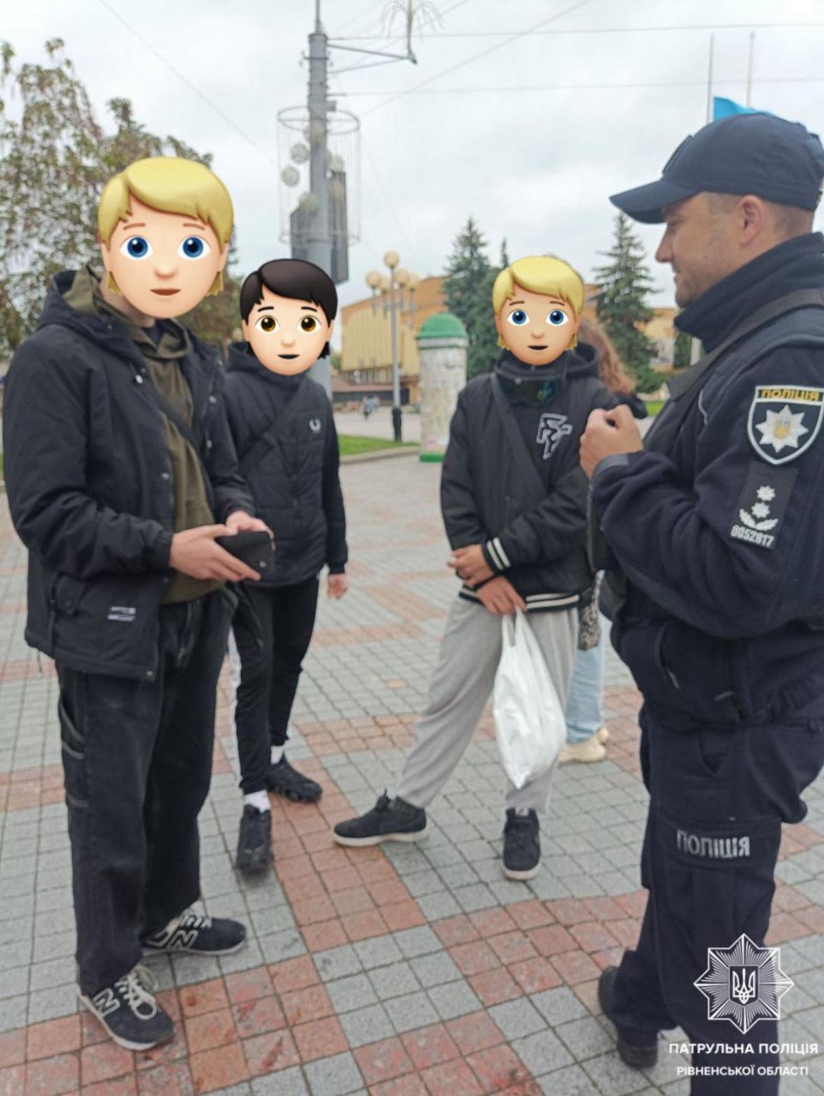У центрі Рівного знайшли гаманець: поліція розшукала власника