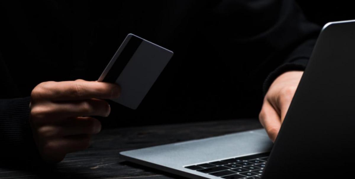 Шахраї під виглядом правоохоронців видурили майже 3,5 мільйона гривень у трьох жителів Рівненщини