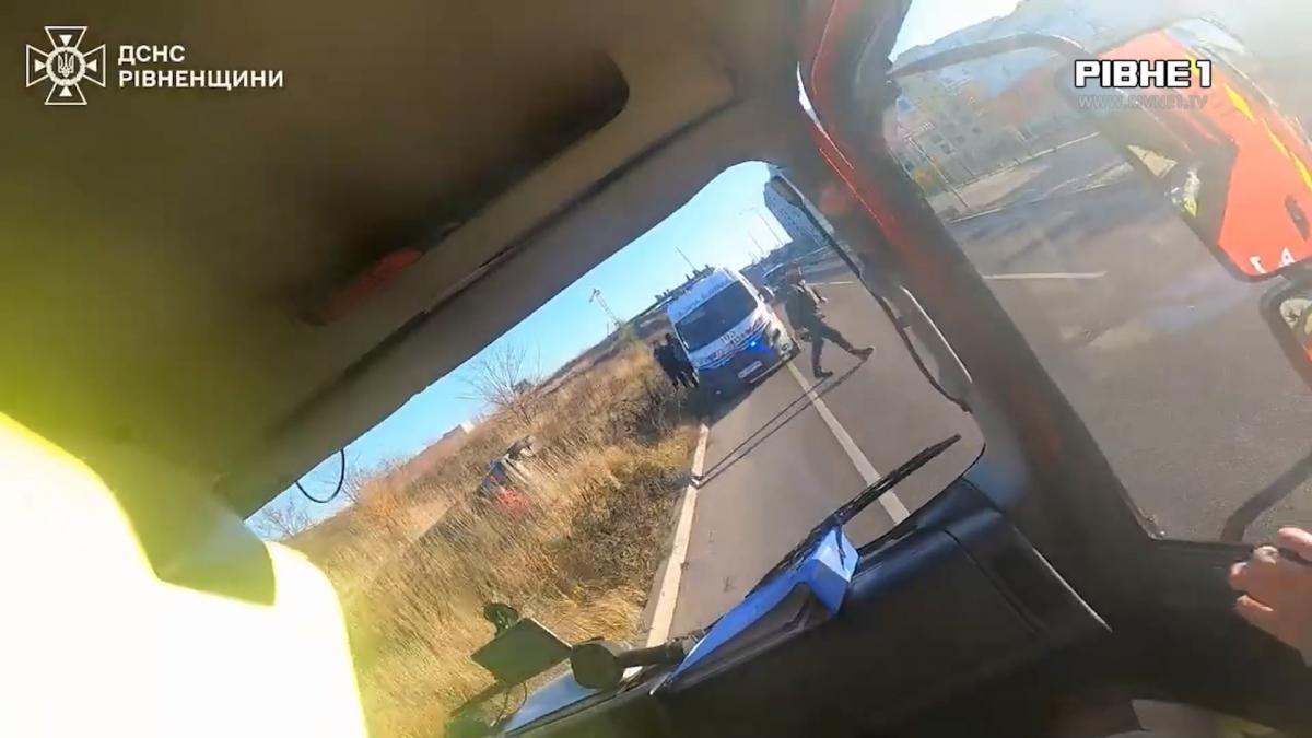 На Рівненщині сталися відразу три ДТП через ожеледицю: подробиці аварій (ВІДЕО)