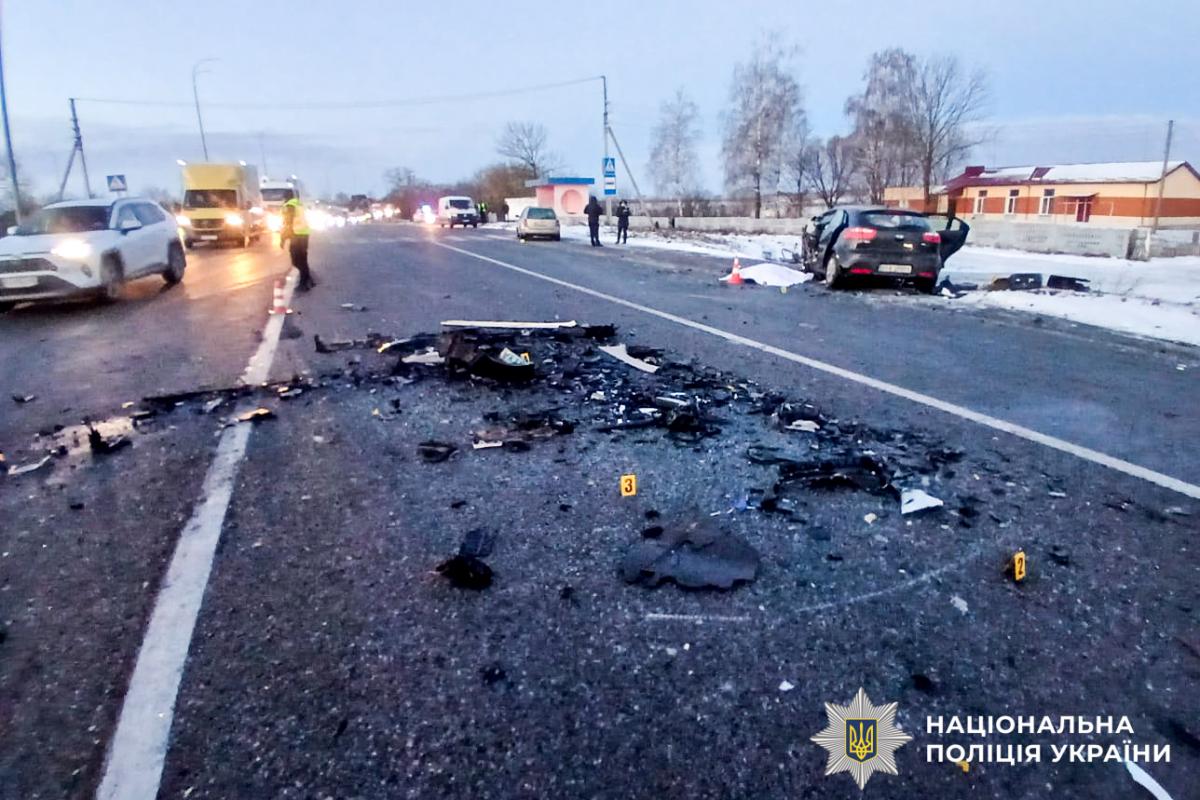 На Дубенщині в автопригоді загинула водійка легковика та її малолітня донька