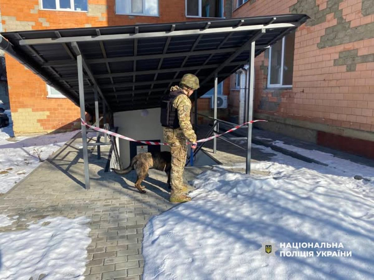 Серія повідомлень про замінування на Рівненщині: поліція проводить перевірки