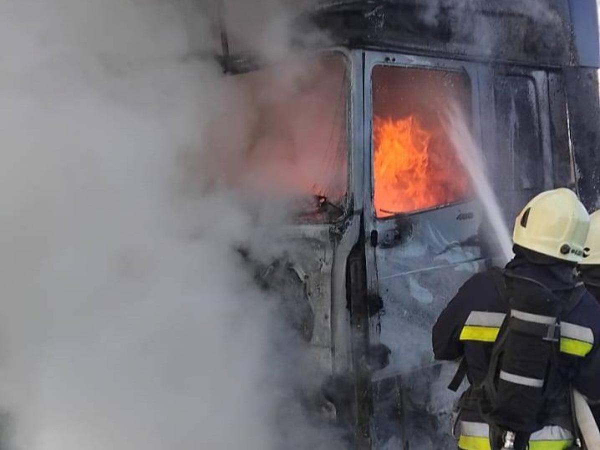 На трасі Київ–Чоп поблизу Бабина загорілася вантажівка