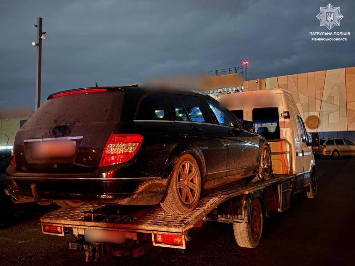 У Рівному зупинили водія під наркотиками, який уже був позбавлений прав