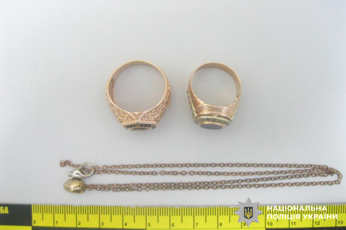 Викрав золото на сотні тисяч і зберігав гранату: у Рівненському районі чоловік постане перед судом