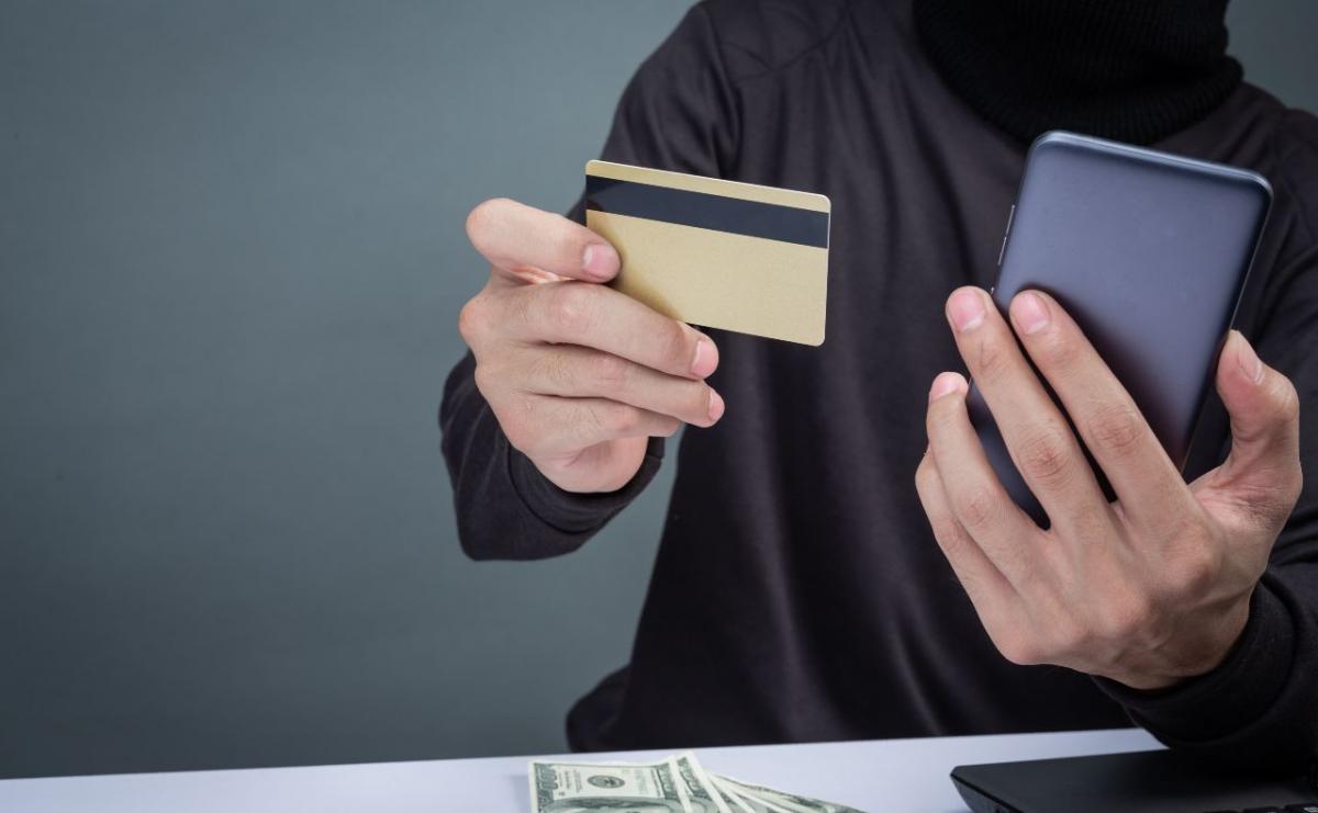 Шахраї виманили у жителів Рівненщини майже 250 тисяч гривень