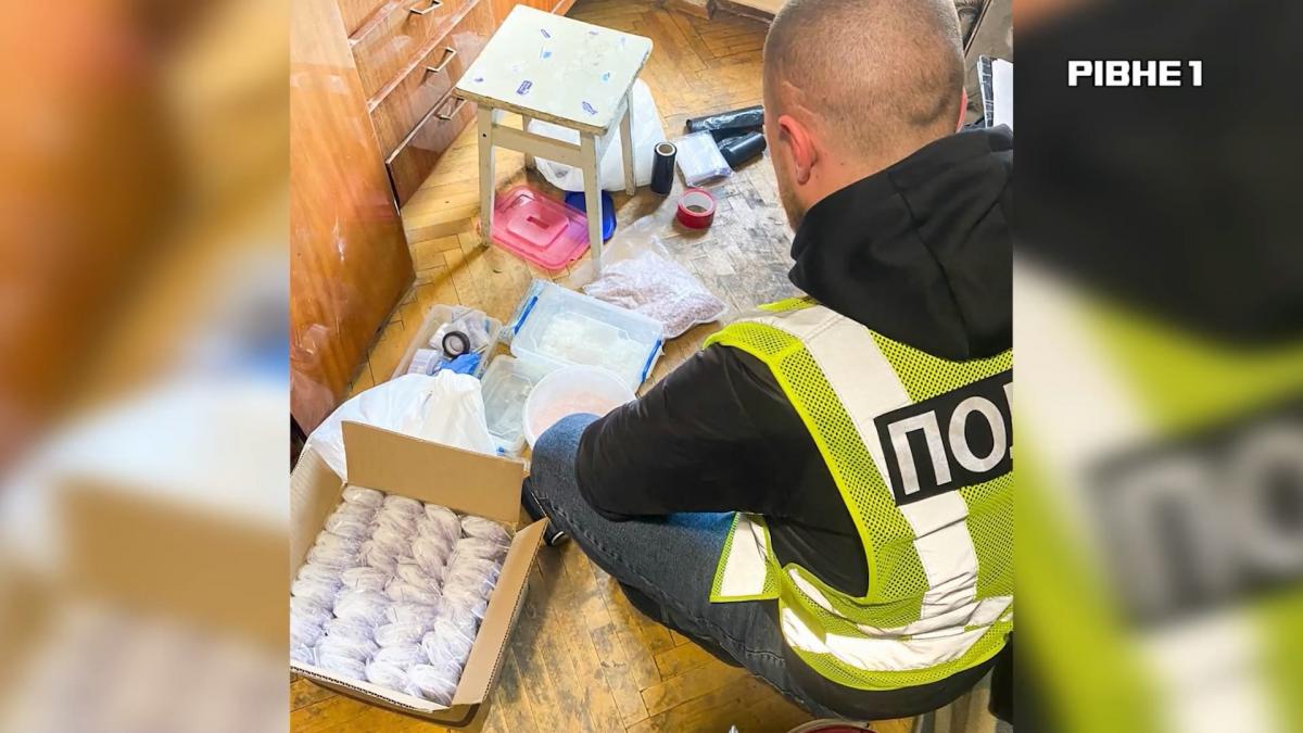  На Рівненщині поліцейські викрили масштабну мережу збуту наркотиків (ВІДЕО)