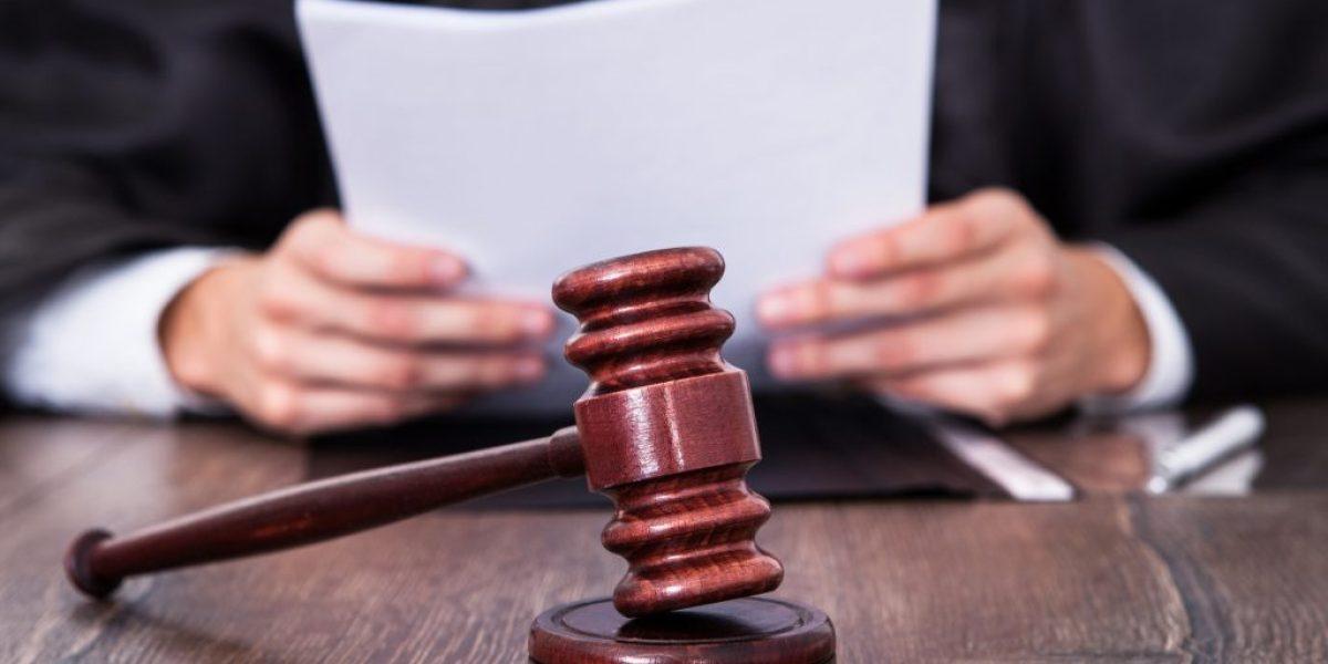 Обіцяв «домовитись» із правоохоронцями за 30 тисяч доларів: рівнянина судитимуть за шахрайство 