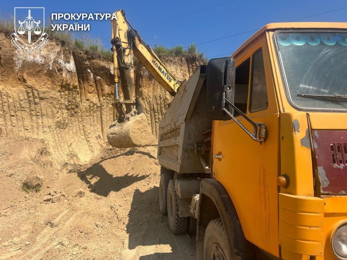 Незаконний кар’єр у Рівненському районі: директора заводу судитимуть за незаконний видобуток супіску